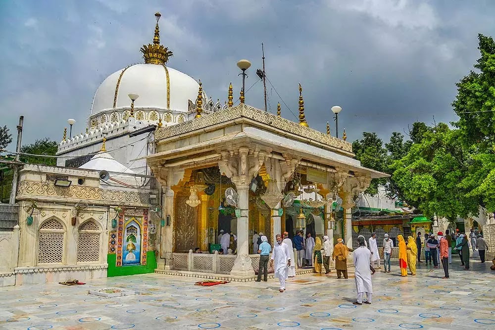 Suno Humare Dilo Ki Sada Ataa e Rasool / सुनो हमारे दिलों की सदा अता-ए-रसूल।
