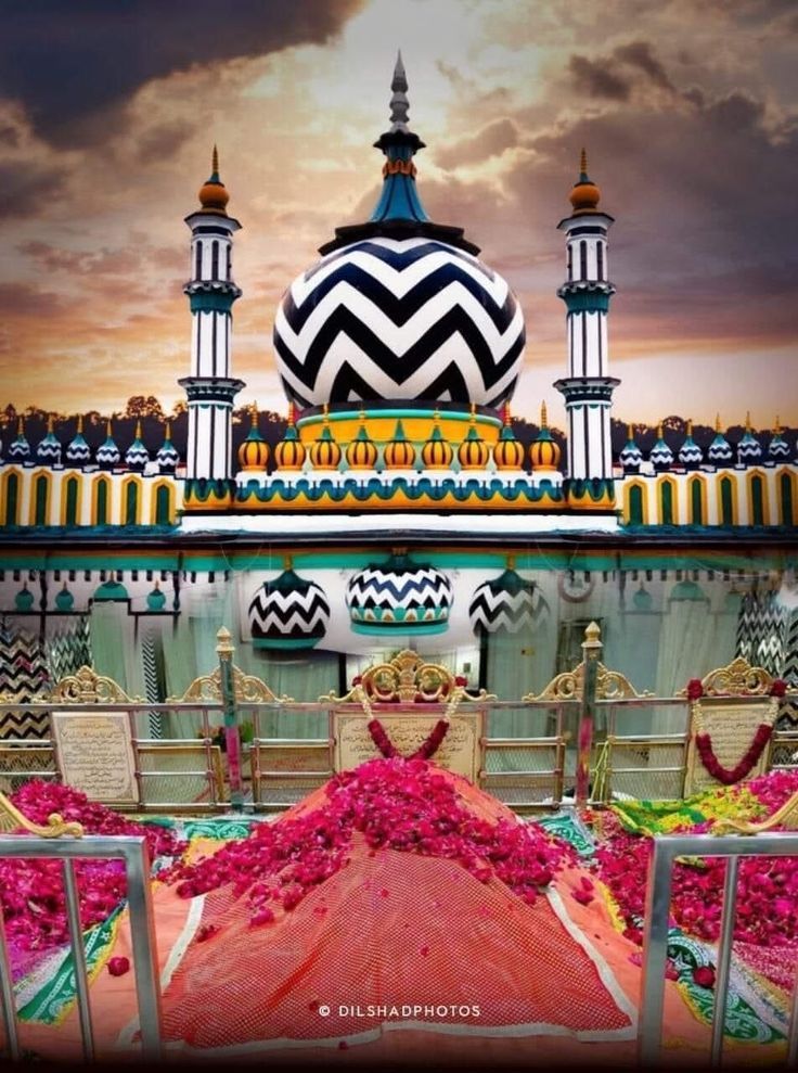 सुन्नियों का नारा है अहमद रज़ा हमारा है / Sunniyon Ka Nara Hai Ahmad Raza Hamara Hai